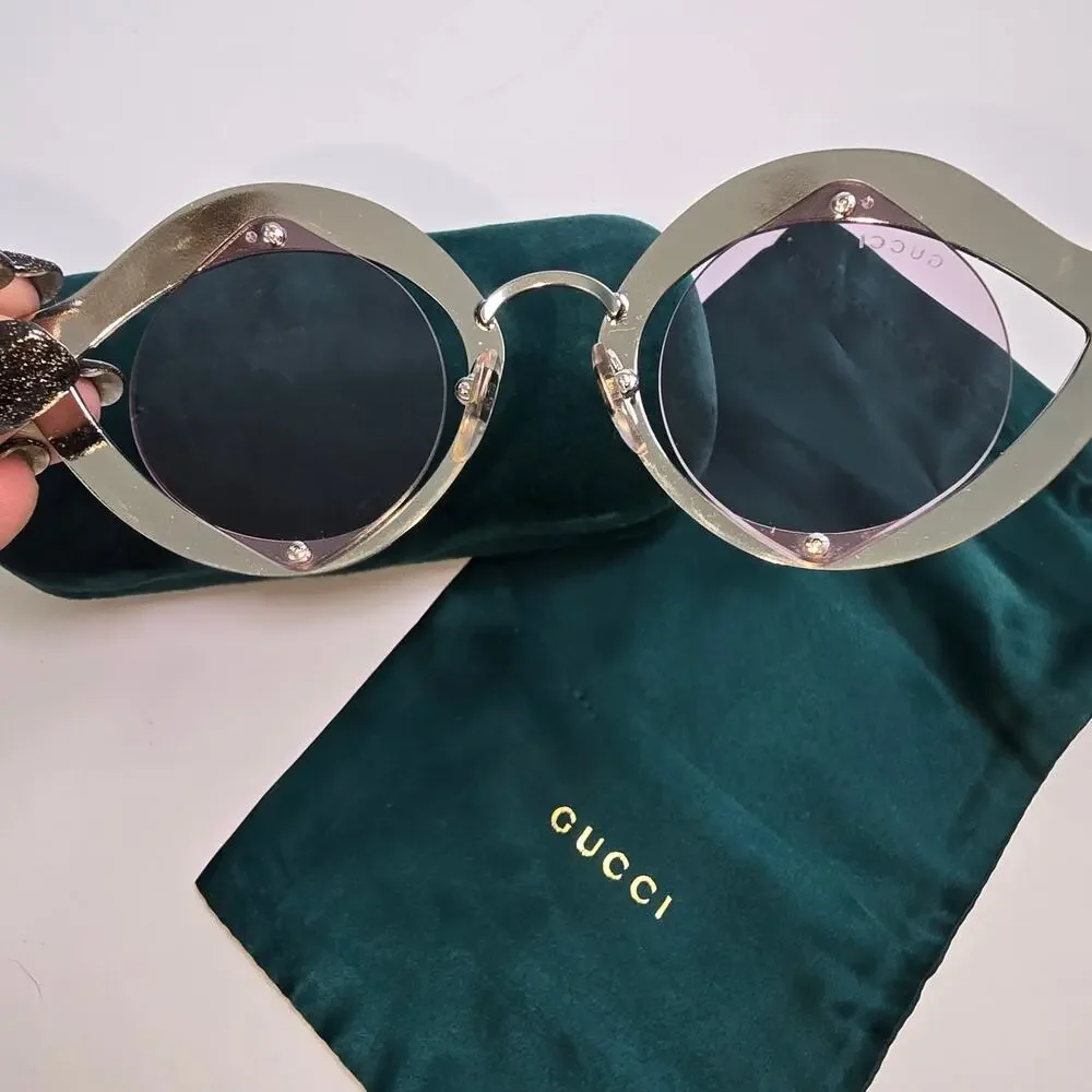 Gucci Crystal Lips Rhinestone Cat Eye Sunglasses Round Lenses Light Lilac